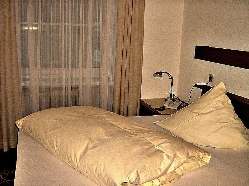 Hotel Restaurant Baeren Freudenstadt Habitación foto