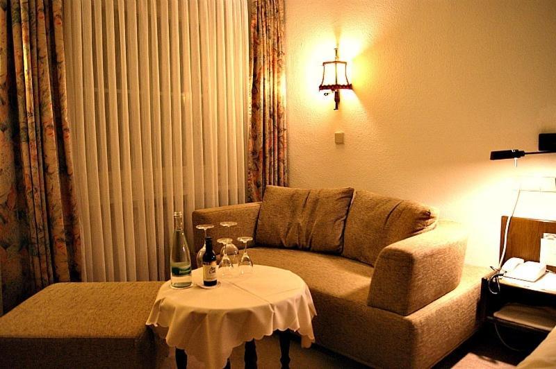 Hotel Restaurant Baeren Freudenstadt Habitación foto